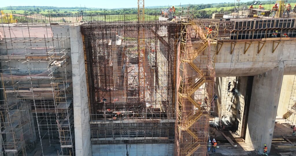 Obras da PCH Taboca (foto) e da UHE Estrela mobilizam cerca de 900 profissionais
