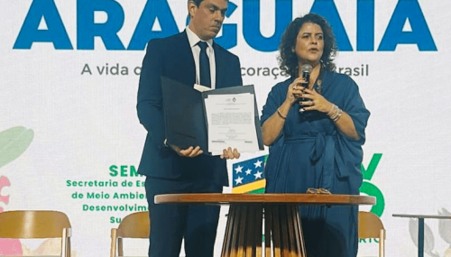 Rodrigo Assunção, presidente da Atiaia Renováveis, e Andréa Vulcanis, secretária de Estado de Meio Ambiente e Desenvolvimento Sustentável (Semad)